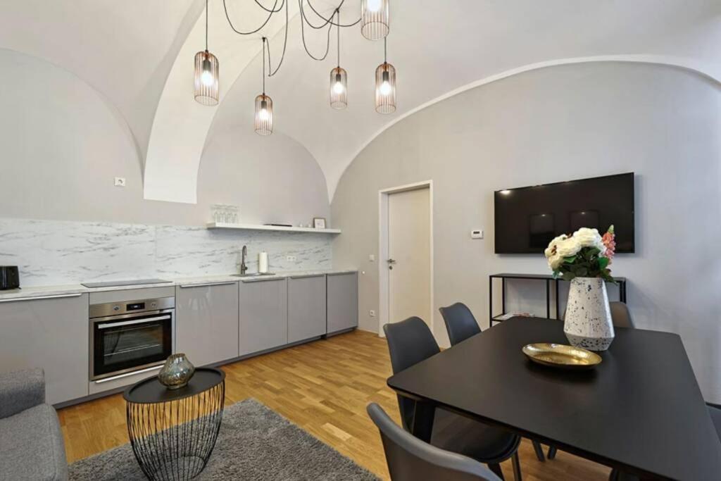 Vienne City Apartment Crown 6 Exteriör bild